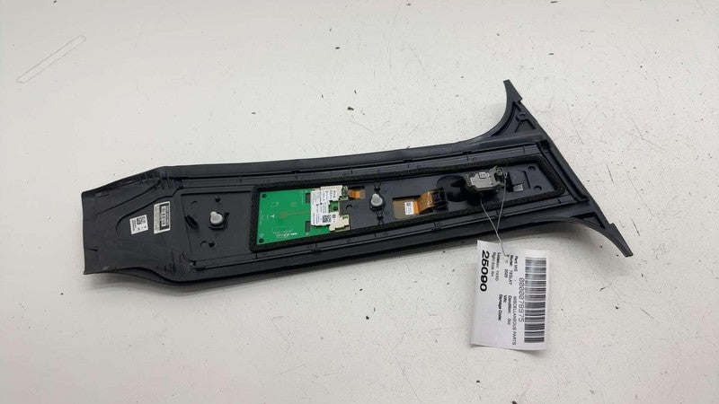 1785300-00-B ⭕ 20-24 Model Y MY Right Exterior B-Pillar Applique Glass Trim RH 1785300-00-B