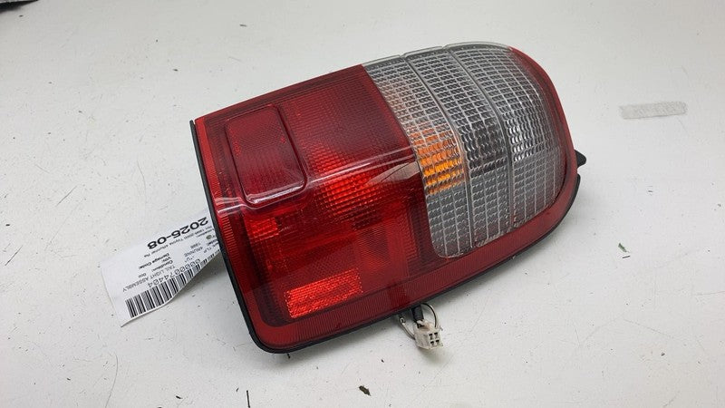 ⭕ 1996-2000 Toyota 4Runner Rear Passenger Side Taillight Tail Lamp Rig