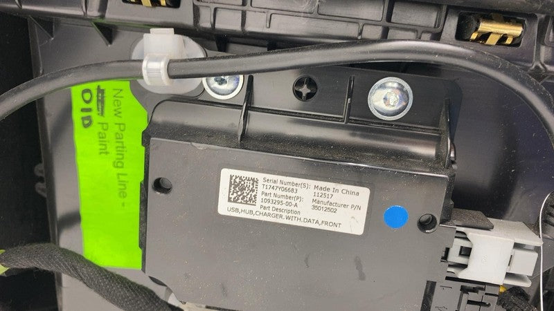 ⭕17-20 Model 3 Y Front Floor Center Console Armrest & Carrier GEN 1 10