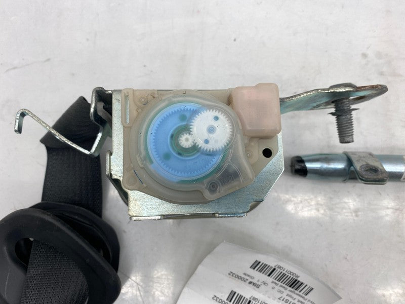 1079284 03 C 16-20 Model S Front Right 1st Row Seat Belt & Retractor + Tensioner 1079284-03-C