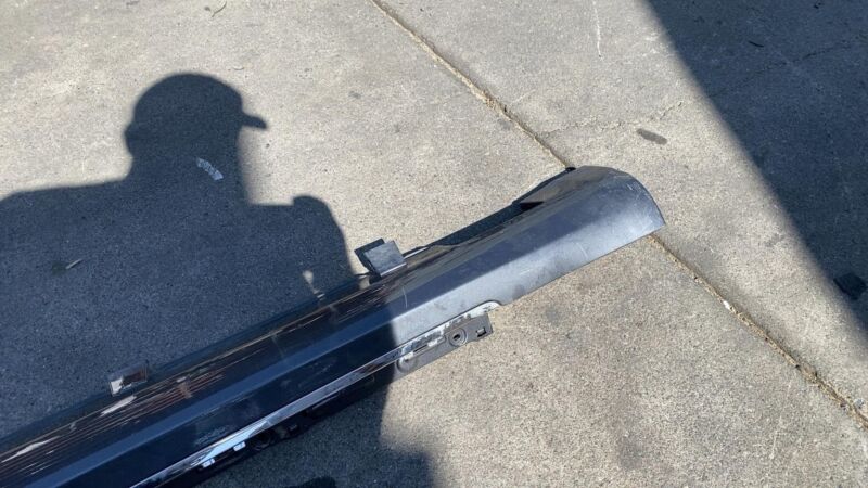 600587400J ⭕ 12-20 Model S Driver Side Skirt Rocker Molding Sill Panel Left LH 6005874-00-J