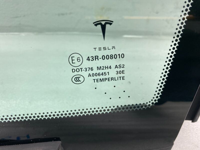 2012-2020 Tesla Model S Rear Passenger Side Quarter Fixed Glass Right Assembly