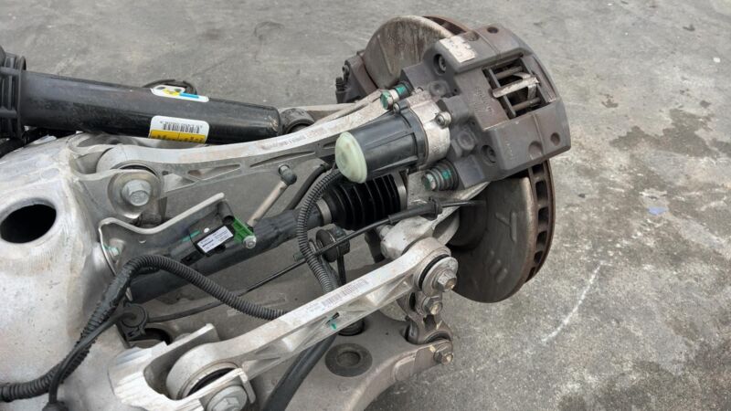 1025598 00 I 2012-2020 Tesla Model S Rear Large Drive Motor w/ Subframe & Suspension SPORT