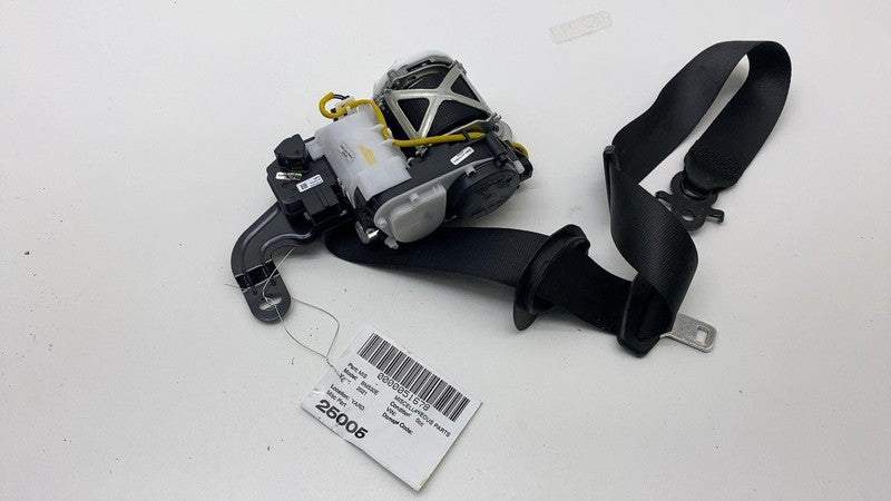 34234136 2017-2023 BMW 530e G30 Front Passenger Side 1st Row Seat Belt Retractor Right RH