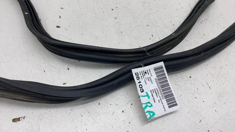 ⭕ 14-21 Maserati Ghibli Rear Trunk Deck Lid Body Weatherstrip Gasket Rubber Seal