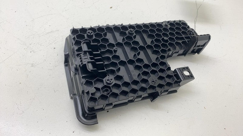 ⭕ 20-23 Model Y Front Right Body Controller ECU (5-Seat Type) Gen 3 16