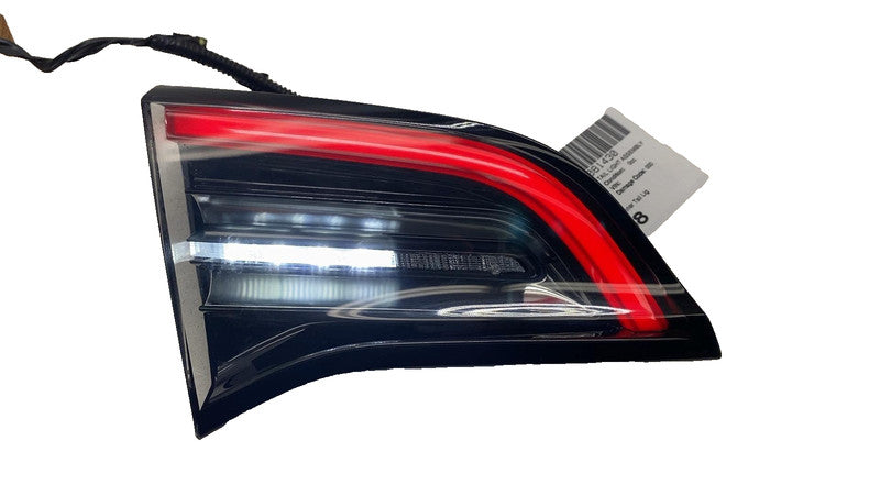 ⭕ 17-23 Tesla Model 3 Rear Left Inner Taillight LED Tail Lamp (3-Pin)