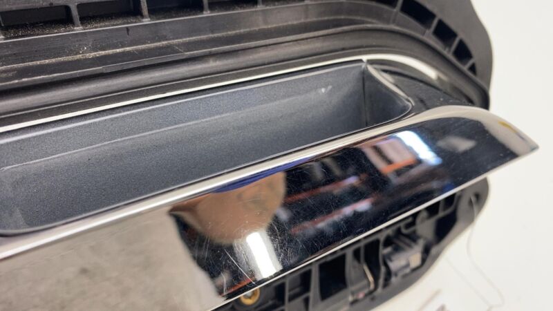 2012-2015 Tesla Model S MS Front Passenger Side Exterior Door Handle Outer Right