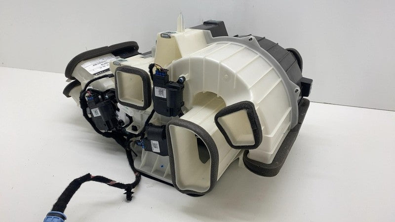 174262200G 2024-2025 Tesla Cybertruck Front A/C Heater HVAC Distribution Box Housing Assy