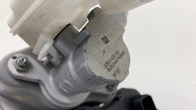 104467100G 2017-2023 Tesla Model 3 iBooster Power Brake Booster Master Cylinder & Reservoir