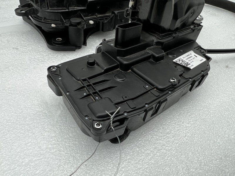 P11 C64040 03 ⭕22-24 Air Grand Touring Rear Passenger Side Door Lock Latch Right P11-C64040-03