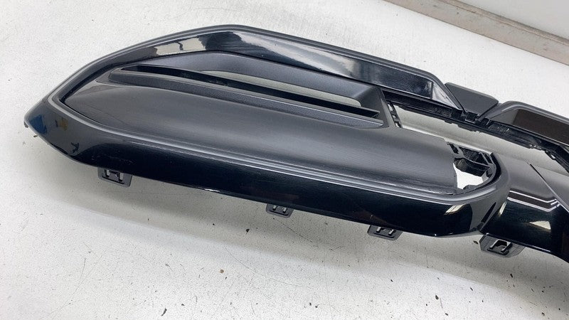 ⭕2024 2025 BMW 5-Series I5 M5 M60 Front Bumper Center Upper Grille 511