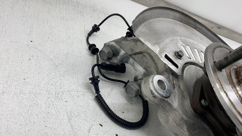 2017-2024 Chrysler Pacifica Front Left Spindle Knuckle Hub w/ Dust Shield LH FWD