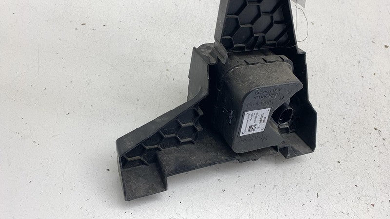 936054804 2018 2019 2020 BMW 530e Front Vehicle Sound Generator Speaker w/ Mount Bracket