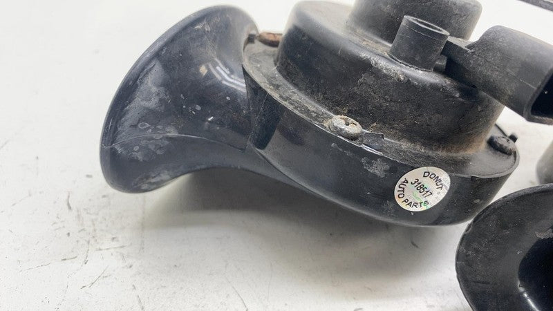 1486943-00-A ⭕ 2017-2023 Tesla Model 3 M3 High + Low Pitch Tone Horn w/ Bracket 1486943-00-A
