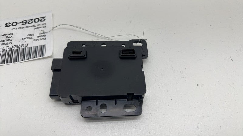 ⭕ 17-23 Tesla Model 3 Y Center Console USB/AUX Hub Control Module 1522