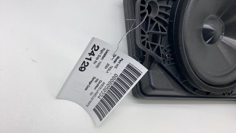 187899500C 2024 2025 Tesla Cybertruck Rear Right Radio Audio Speaker Sub Woofer 200MM Assy