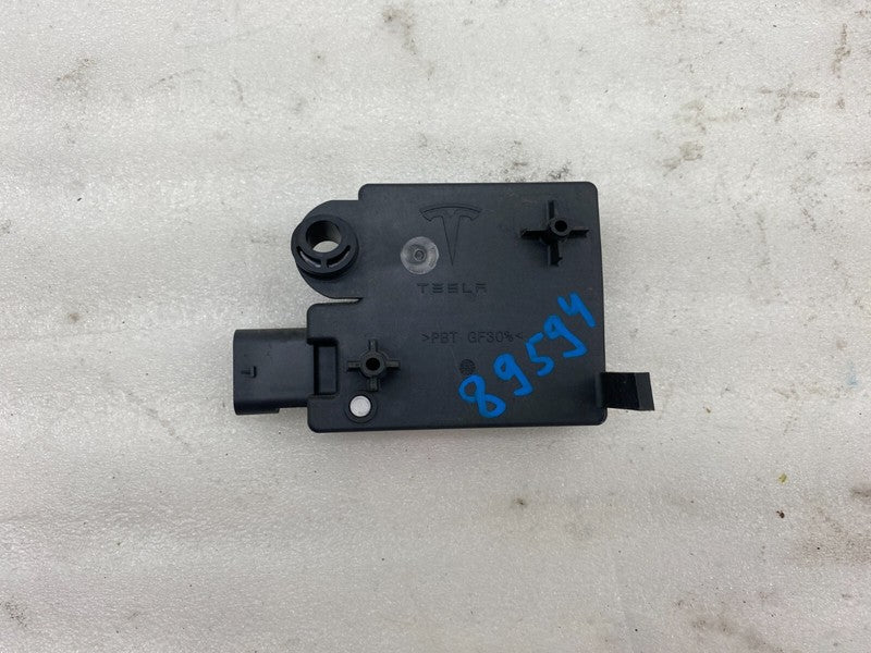 109785500H ⭕2017-2023 Model 3 Rear BCM Computer Electronic Body Control Module 1097855-00-H