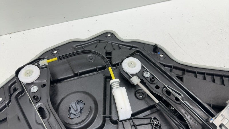 ⭕ 2025-2026 Tesla Model Y Rear Right Door Window Regulator & Motor 200