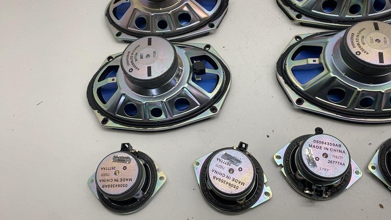 ⭕18 Chrysler Pacifica Front Rear Left & Right Door Speaker 05064358AB/