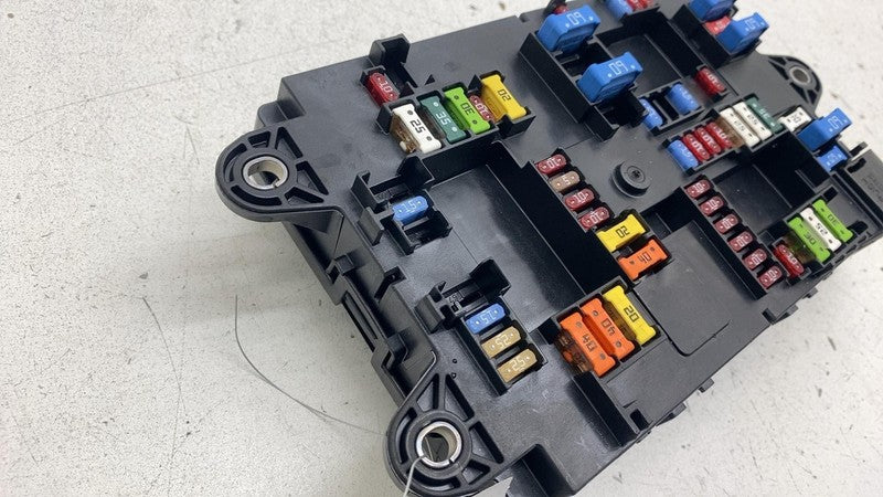 PT0003157F ⭕ 22-24 Rivian R1T R1S Left Dash Fusebox Power Relay Control Module PT00031575-F