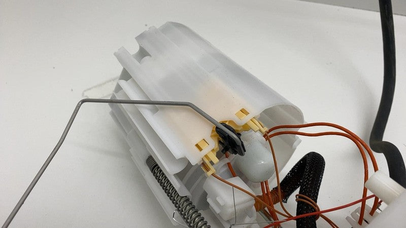 FV639H307BF 2013 2014 2015 2016 2027 2018 Ford C-Max Electrical Gas Fuel Pump w/ Hose Pipe