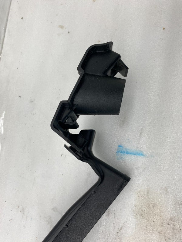 1066956-00-A ⭕16-20 Tesla Model X Rear Passenger Side Trunk Carpet Bracket Right 1066956-00-A
