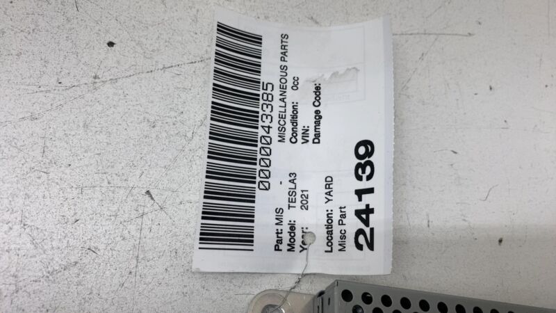 107974900E ⭕ 17-23 Model 3 M3 Harman Becker FM HD Audio Radio Receiver Module 1079749-00-E