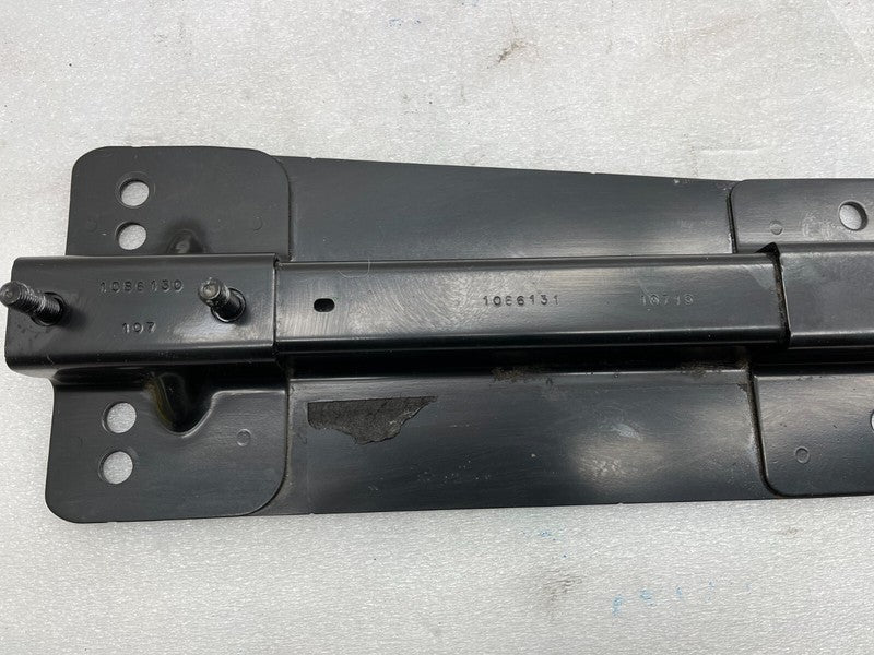 ⭕ 16-20 Tesla Model X Rear Right Side 2nd Row Seat Mounting Bracket 10