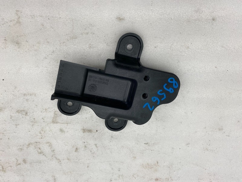 1008413 00 C ⭕ 2012-20210 Tesla Model S Rear Side Door Opener Mount Bracket Left 1008413-00-C