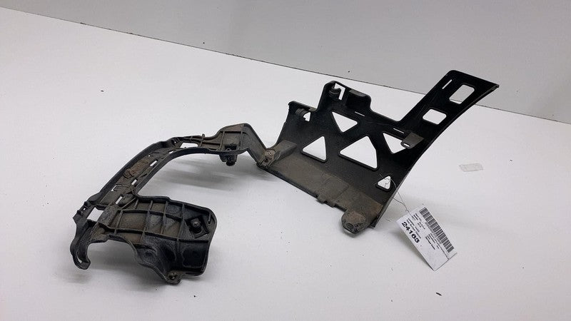 A1668852924 2016-2019 Mercedes-Benz GLE350 Rear Driver Left Bumper Mount Support Bracket OEM