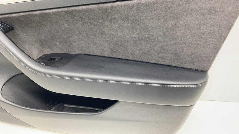 1593863-00-A ⭕ 21-23 Model 3 Front Passenger Side Interior Door Panel Trim Card Cover Right