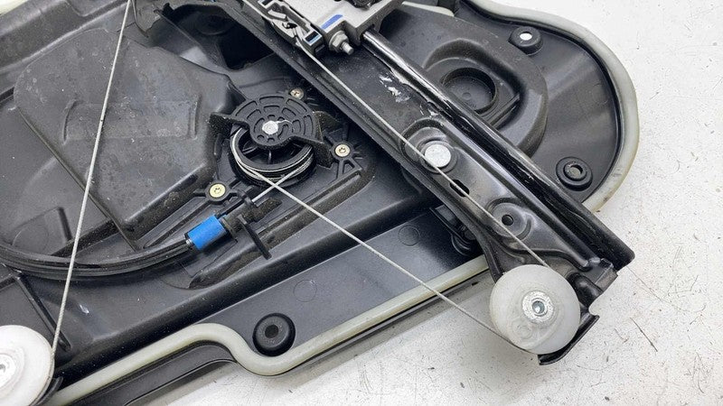 1096623-00-H ⭕ 2017-2023 Tesla Model 3 Rear Right Door Window Regulator & Motor 1096623-00-H