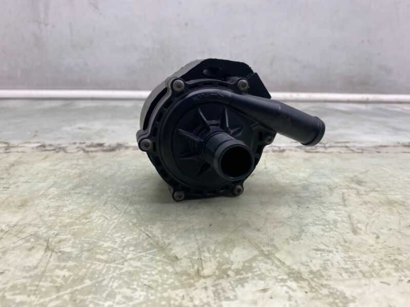 103732700F 2016-2020 Tesla Model S X Cooling System Auxiliary Water Coolant Pump FWD Assy