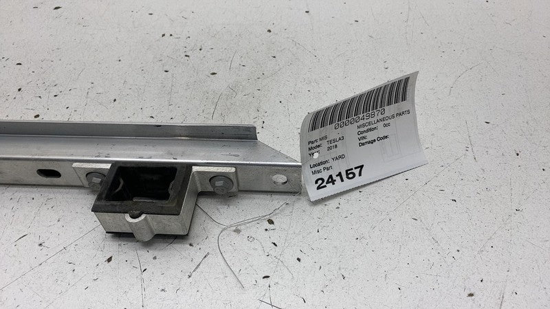 1104777 00 A 2017-2023 Tesla Model 3 Front Trunk Luggage Storage Frunk Reinforcement Support