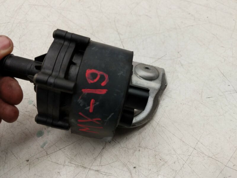 2016-2020 Tesla Model X Front Electric Auxiliary Cooling System Coolant Pump OEM