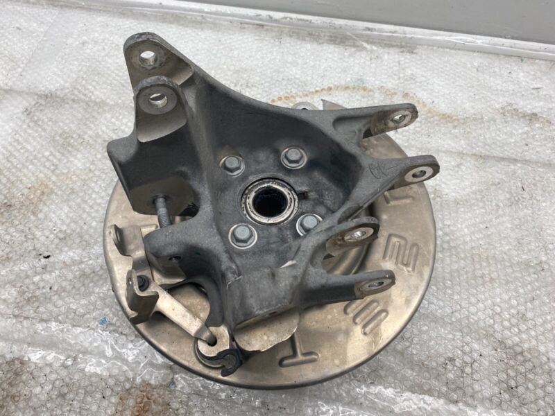 102741600D 2016-2020 Tesla Model X Rear Right Suspension Spindle Knuckle w/ Hub & Shield RH