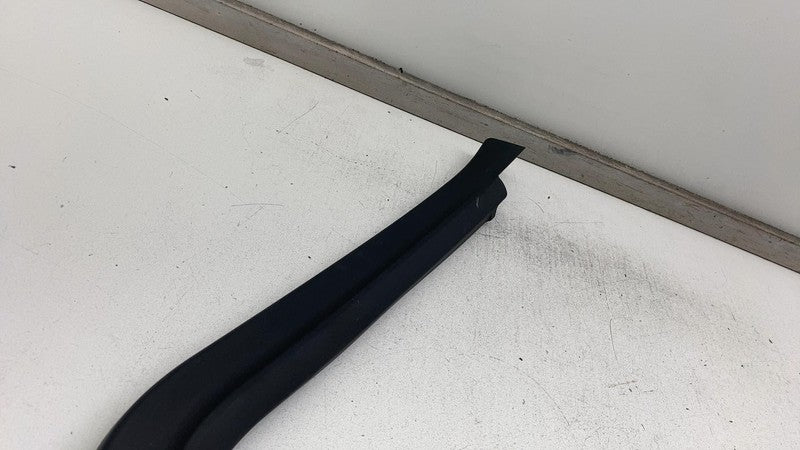 PT00001182G ⭕ 2022-2024 Rivian R1T Front Right Side Door Interior Garnish Trim PT00001182-G