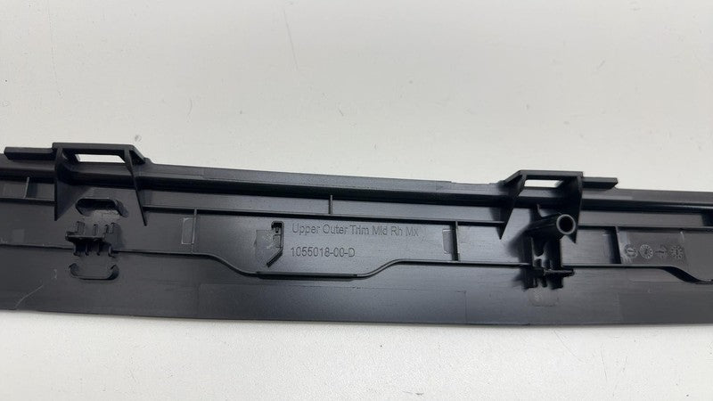 105501800D ⭕16-23 Model X Rear Right Falcon Upper Door Middle Trim Panel Cover 1055018-00-D