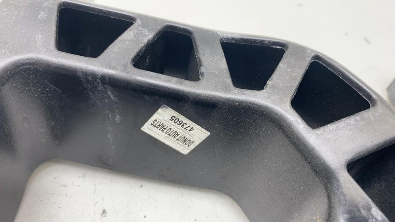 ⭕ 2024 Tesla Cybertruck Driver Side Downleg Bracket Left 1807269-99-F