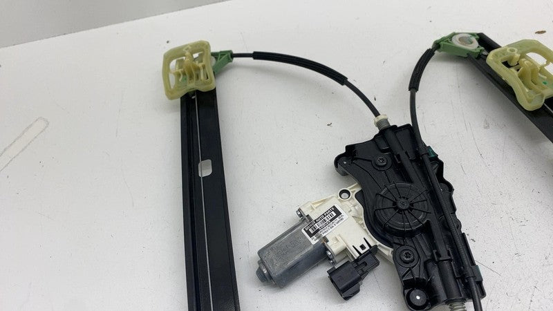 PT00009558-K ⭕ 2022-2025 Rivian R1S Front Right Door Window Motor & Regulator RH PT00009558-K