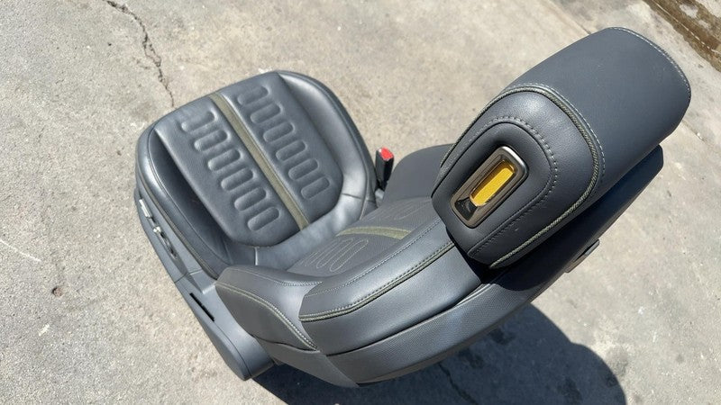 ⭕22-25 Rivian R1T R1S Front Driver Side 1st Row Seat Black Mountain Le