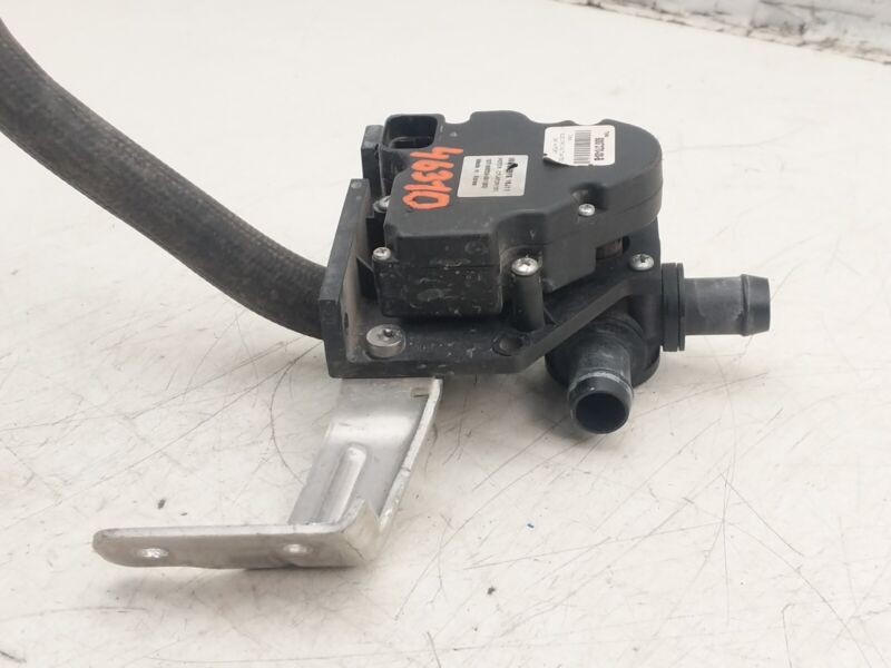 6007370 00 B 2012-2020 Tesla Model S X Coolant Pump Valve Actuator 4-Way with Pipe Hose Tube