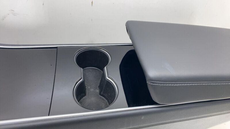 156149200A 17-20 Tesla Model 3 Front Center Console Armrest Cup Holder Carrier 1561492-00-A