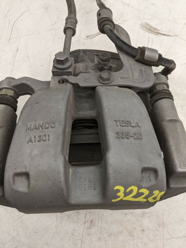 1044624 00 H 2017-2022 Tesla Model 3 Y Rear Passenger Side Brake Caliper Right 104462400H OEM