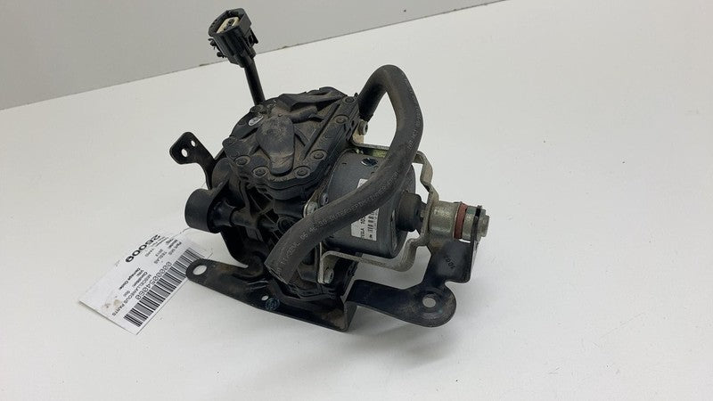 105074 2012 2013 2014 2015 Tesla Model S Brake Servo Booster Vacuum Pump Assembly OEM