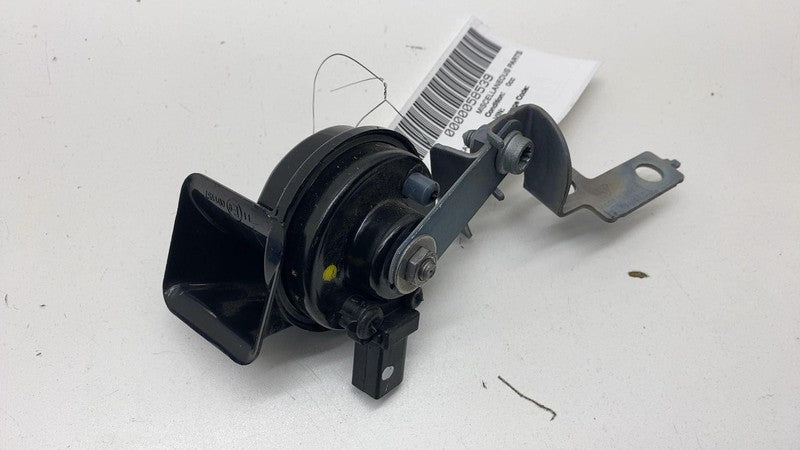 9Y0.951.223.B ⭕ 2019-2024 Porsche Cayenne Front Left High Note Tone Signal Horn OEM 9Y0951223B