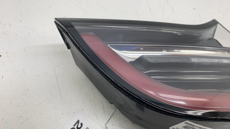 ⭕ 17-23 Model 3 Rear Left Inner Taillight LED Tail Lamp (3-Pin) LH 107