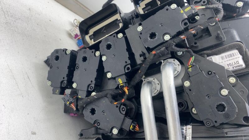 4M1 820 021 ⭕ 19-23 Audi E-Tron Quattro HVAC AC Climate Heater Blower Housing Box 4M1820021