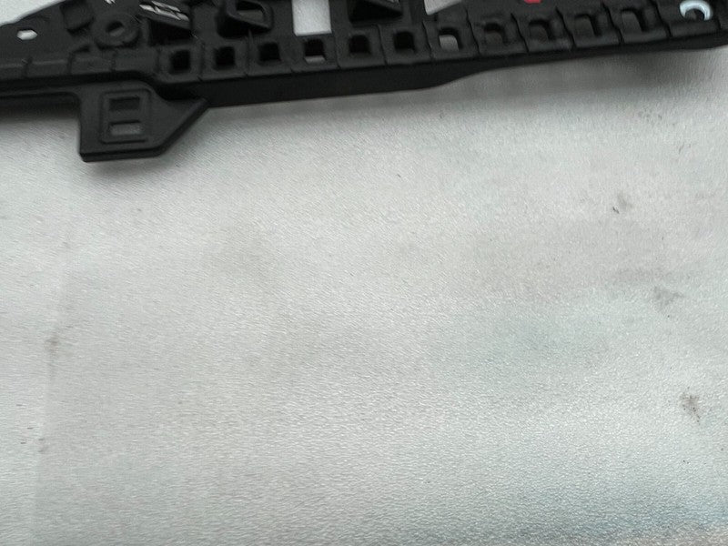 1587702 00 B ⭕ 21 22 Tesla Model S MS Driver C-Pillar Upper Support Bracket Left 1587702-00-B